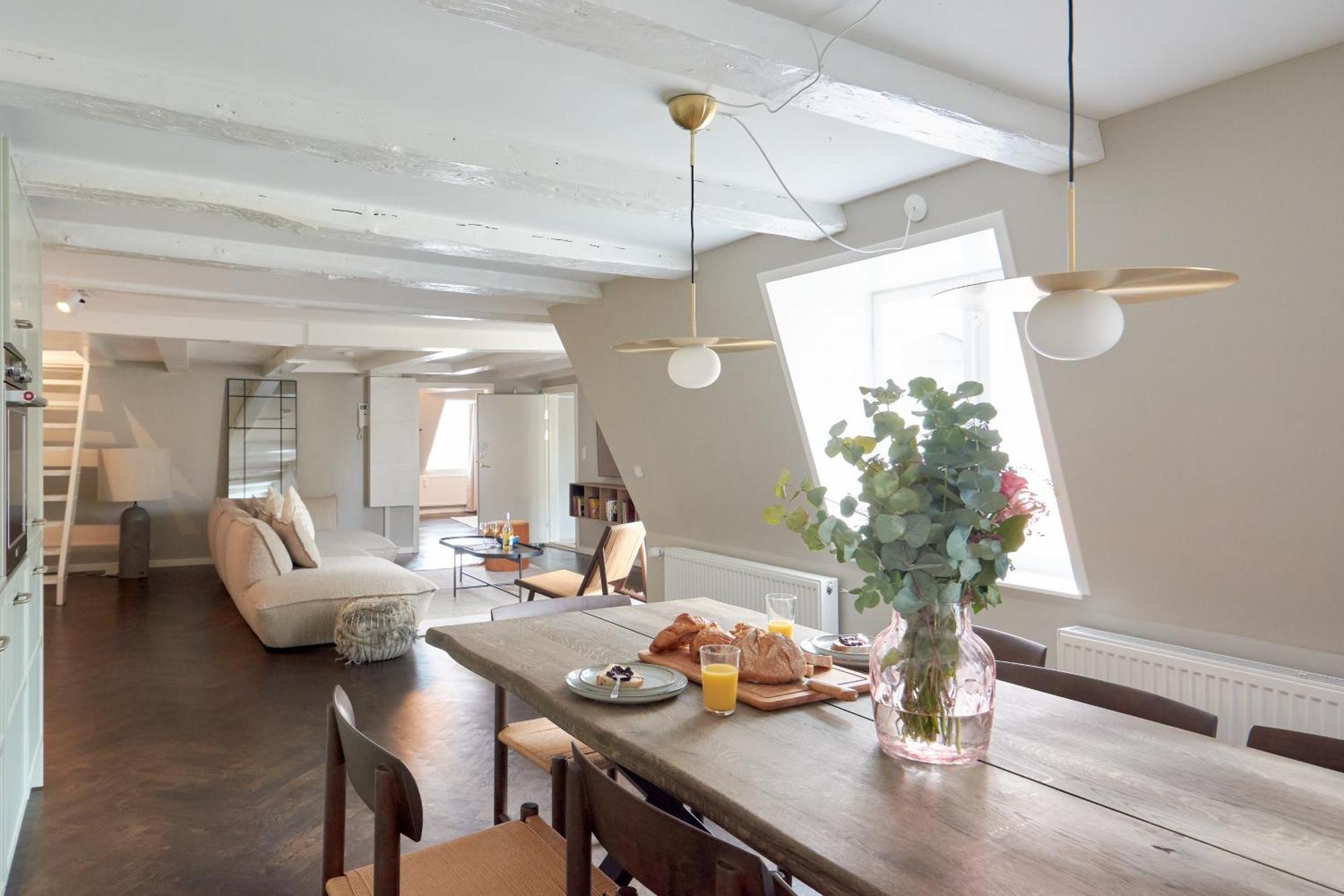 Luxury Penthouse - Private Balcony - Heart Of Apartment *